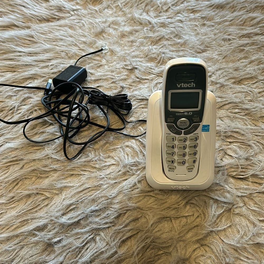 NWOT Vtech decr 6.0 cordless white and gray phone‎